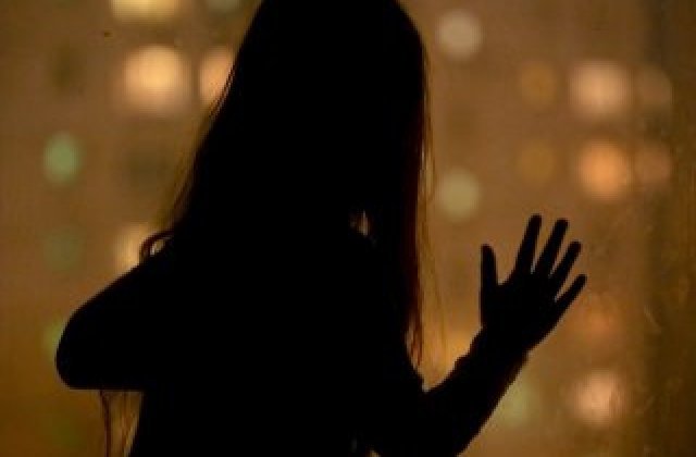 Un barbat a incercat sa violeze o tanara de 21 de ani chiar de Ziua Femeii