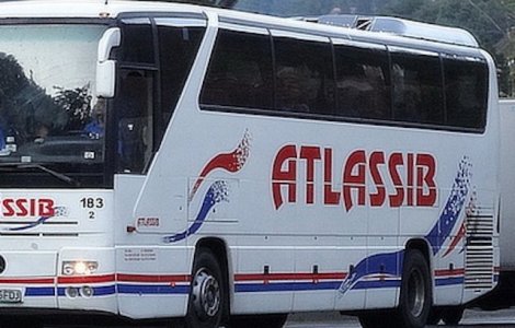 Un autocar cu 21 de romani veniti din Italia a trecut granita de la Giurgiu