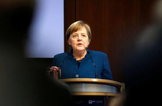Merkel, predicite sumbra: coronavirusul va afecta 60-70% din populatie
