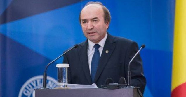 Tudorel Toader, ales din nou rector. Nu a suspendat cursurile ca sa aiba cvorum
