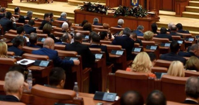 Angajatorii, obligati sa dea liber parintilor in cazul inchiderii scolilor