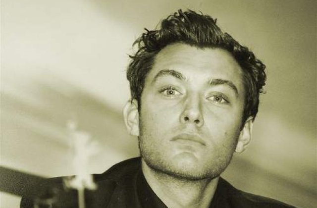 Jude Law, tata pentru a patra oara