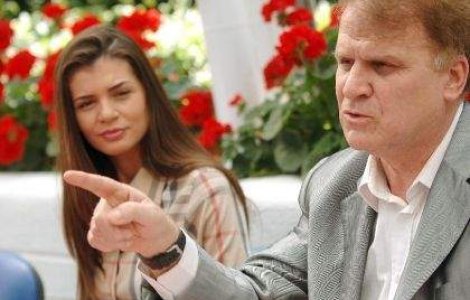 Moni il lasa balta pe Nati