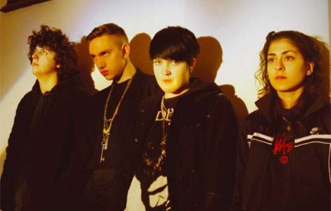 The xx canta varianta deprimanta a melodiei "Last Christmas"