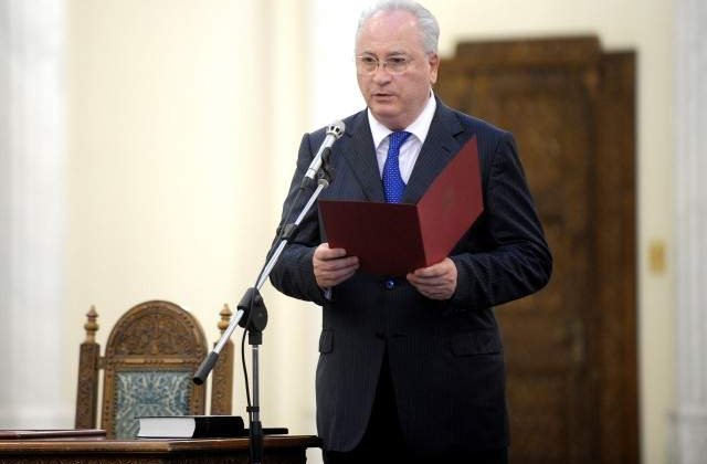 Hasotti: A fost decizia mea sa nu mai fiu ministru al Culturii, vreau sa redevin lider de grup