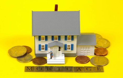 Intesa Sanpaolo, start la "Prima Casa": Venit minim de 450 lei si maxim 3 codebitori