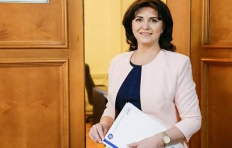 Anisie, apel la calm: "Nu se pune problema inghetarii anului scolar"