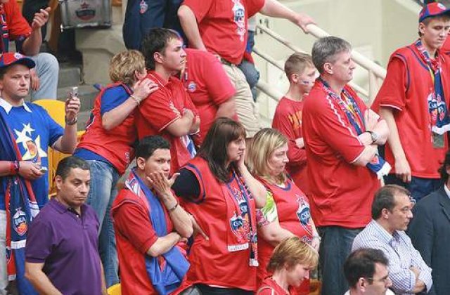 Cum se feresc suporterii rusi de virusul gripei porcine