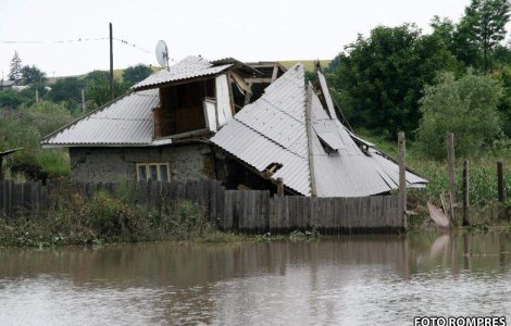 Cod galben de inundatii in 17 judete din tara