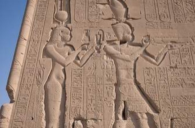 Au fost descoperit mumiile Cleopatrei si Marc Antoniu