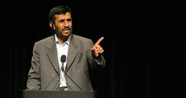 Ahmadinejad a fost investit in functie, Moussavi promite continuarea miscarii de contestare