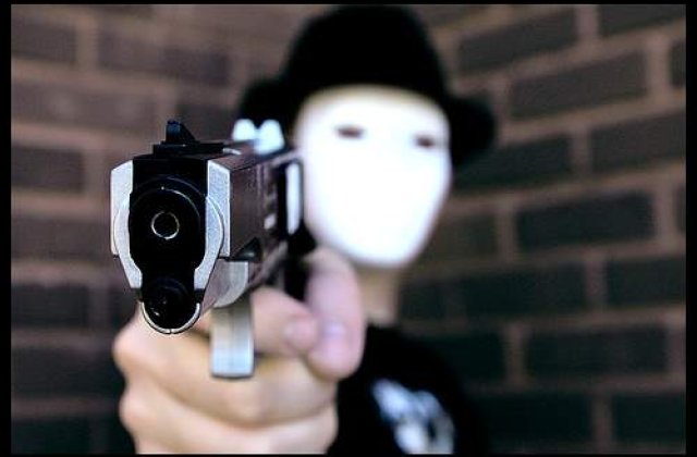 Jaf armat la o casa de schimb valutar din Targoviste