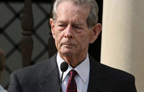 Regele Mihai, in mesajul de Craciun: Viata noastra publica lasa inca de dorit