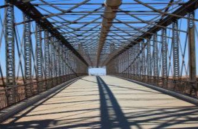 Bulgarii mai vor doua poduri peste Dunare