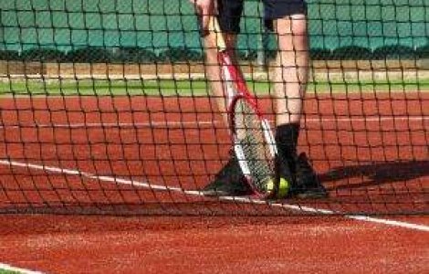 Nadal isi amana revenirea