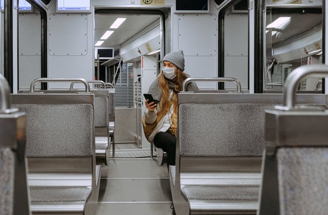 "Toata lumea sta in casa." Ordinul dat de Guvernatorul Californiei