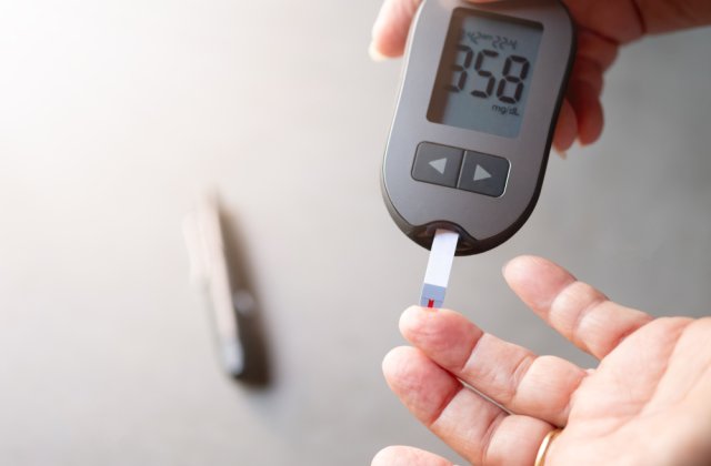 Bolnavii de diabet si hipotiroidism, in pericol din cauza lipsei tratamentelor. COVID-19 le poate fi FATAL