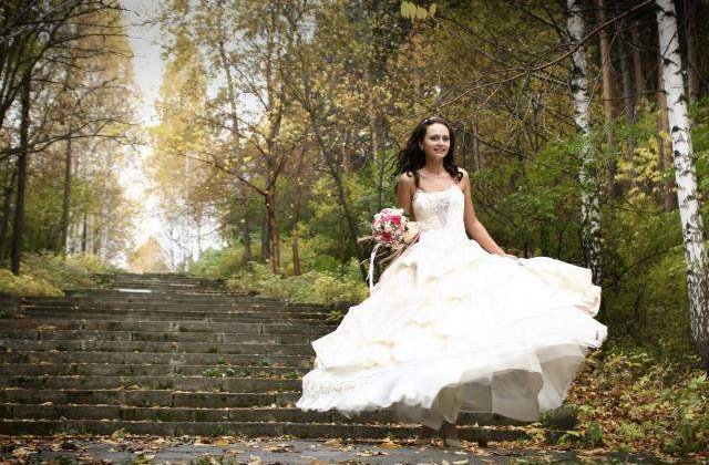 O mireasa din China vrea sa intre in Cartea Recordurilor cu o trena de peste 2 km