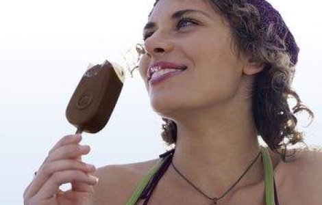 Romancele prefera inghetata in locul sexului