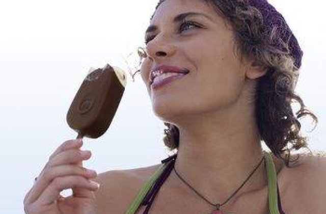 Romancele prefera inghetata in locul sexului