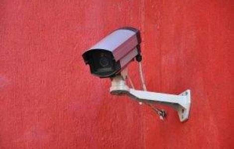 Dupa doua jafuri armate la sucursale Raiffeisen, politistii verifica toate bancile din Capitala