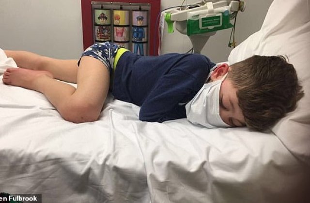 Întrebarea sfâșietoare a unui băiețel de 5 ani cu COVID-19: ”Mami, o să mor?”. Mesajul mamei disperate