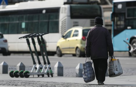 Pensionarii sunt nemuțumiți de restricțiile de circulație
