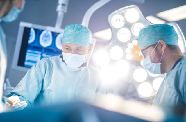 Un alt spital afectat de COVID-19: Spitalul Județean din Deva, în carantină după ce cadre medicale au fost testate pozitiv