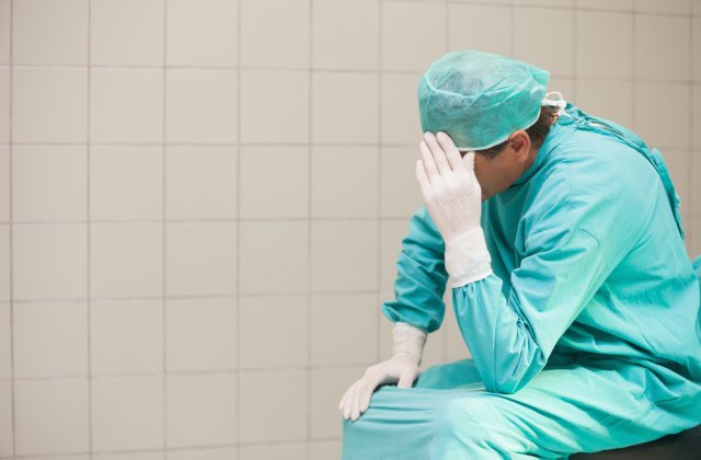 Medicii se îndreaptă către antreprenori: Cu ce poți contribui și tu pentru a-i ajuta