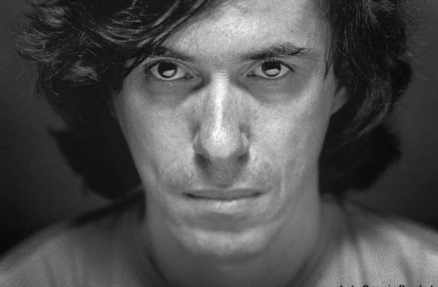 Cartarescu ii sugereaza lui Basescu sa nu mai candideze