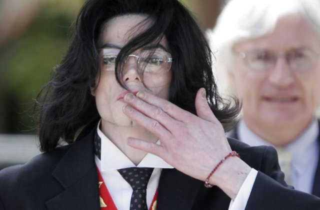 Michael Jackson, inmormantat in parcul memorial Forest Lawn