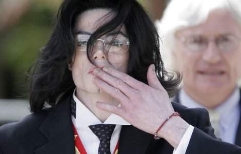 Michael Jackson, inmormantat in parcul memorial Forest Lawn