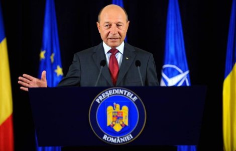 Basescu, in mesajul de Anul Nou: 2013 sa fie anul linistii si solidaritatii intre romani