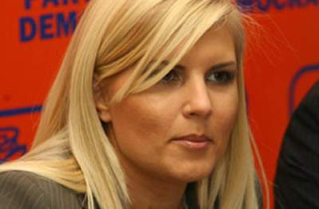 Cum a petrecut Elena Udrea alaturi de Traian Basescu?