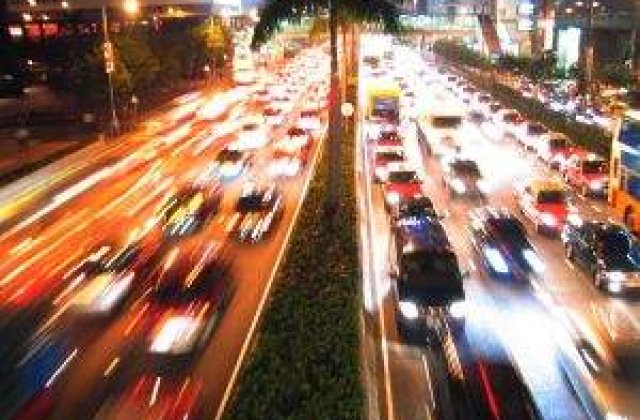 PREMIERA: In 2013, China va depasi Europa la productia de masini