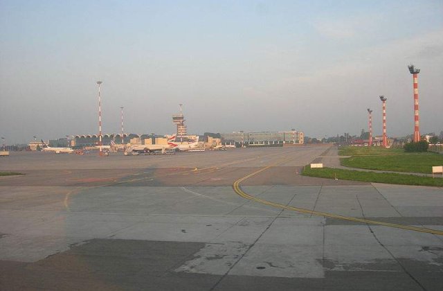 Fostul director al aeroportului Otopeni, Cornel Poterasu, a fost repus in functie