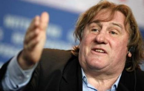 Putin ii acorda cetatenia rusa lui Gerard Depardieu