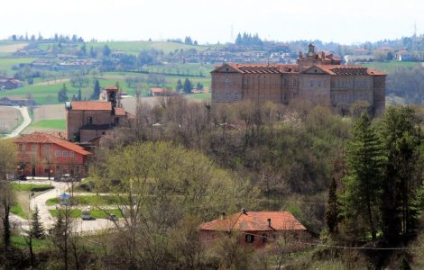 Primarul care crede că ”apa miraculoasă” din oraș protejează oamenii de Covid-19