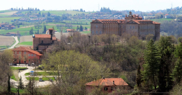 Primarul care crede că ”apa miraculoasă” din oraș protejează oamenii de Covid-19