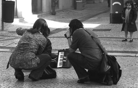 Sardinia: Doi turisti bogati, jefuiti de 11 milioane de euro