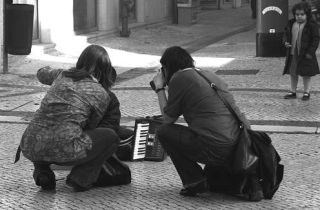 Sardinia: Doi turisti bogati, jefuiti de 11 milioane de euro