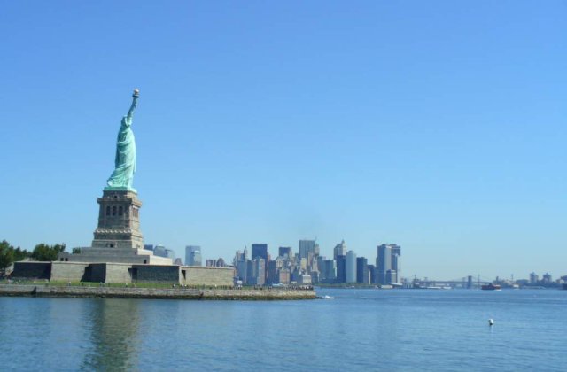 Accident aerian neobisnuit: Un avion s-a ciocnit cu un elicopter deasupra New York-ului