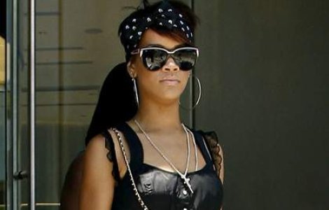 VIDEO: Rihanna se intoarce alaturi de Jay-Z si Kanye West