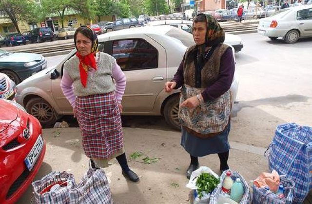 EVZ: Comerciantii stradali strica fata Bucurestiului