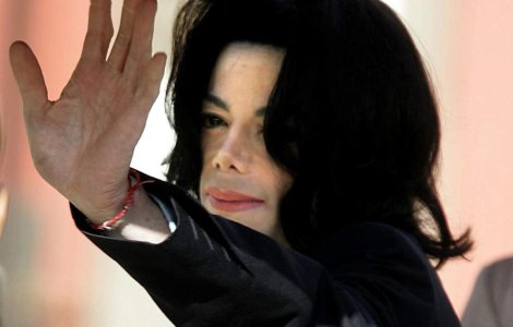 Rezultatele autopsiei lui Michael Jackson raman secrete