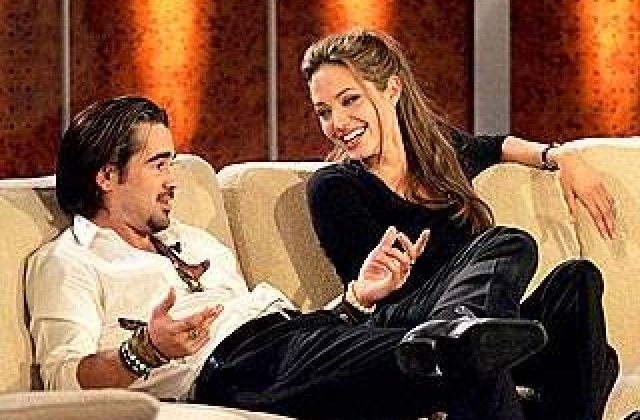 Angelina s-a MULTUMIT cu Brad Pitt... dupa ce a fost respinsa de Colin Farrell