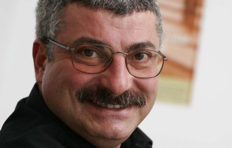 Silviu Prigoana: Am cerut TAIEREA salariilor preotilor din Romania