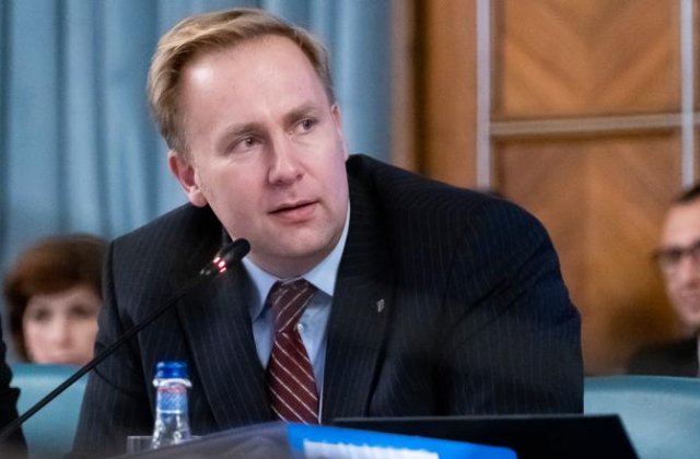 Victor Costache a plecat de la Guvern și s-a întors... la Guvern