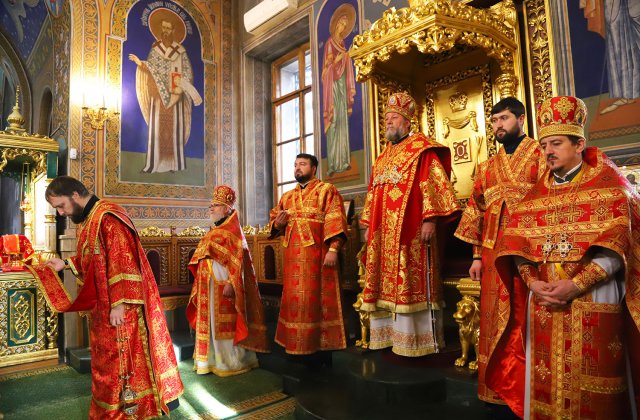 VIDEO ÎPS Teodosie vrea biserici deschise de Paște: ”Numai bisericile sunt închise, celelalte instituții primesc câte unul”