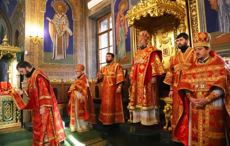 ÎPS Teodosie vrea biserici deschise de Paște: ”Numai bisericile sunt închise”